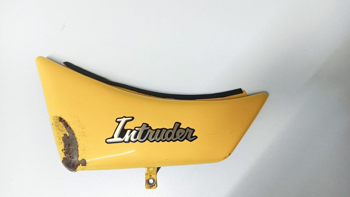 Flanc de selle de suzuki intruder 750 de 1986