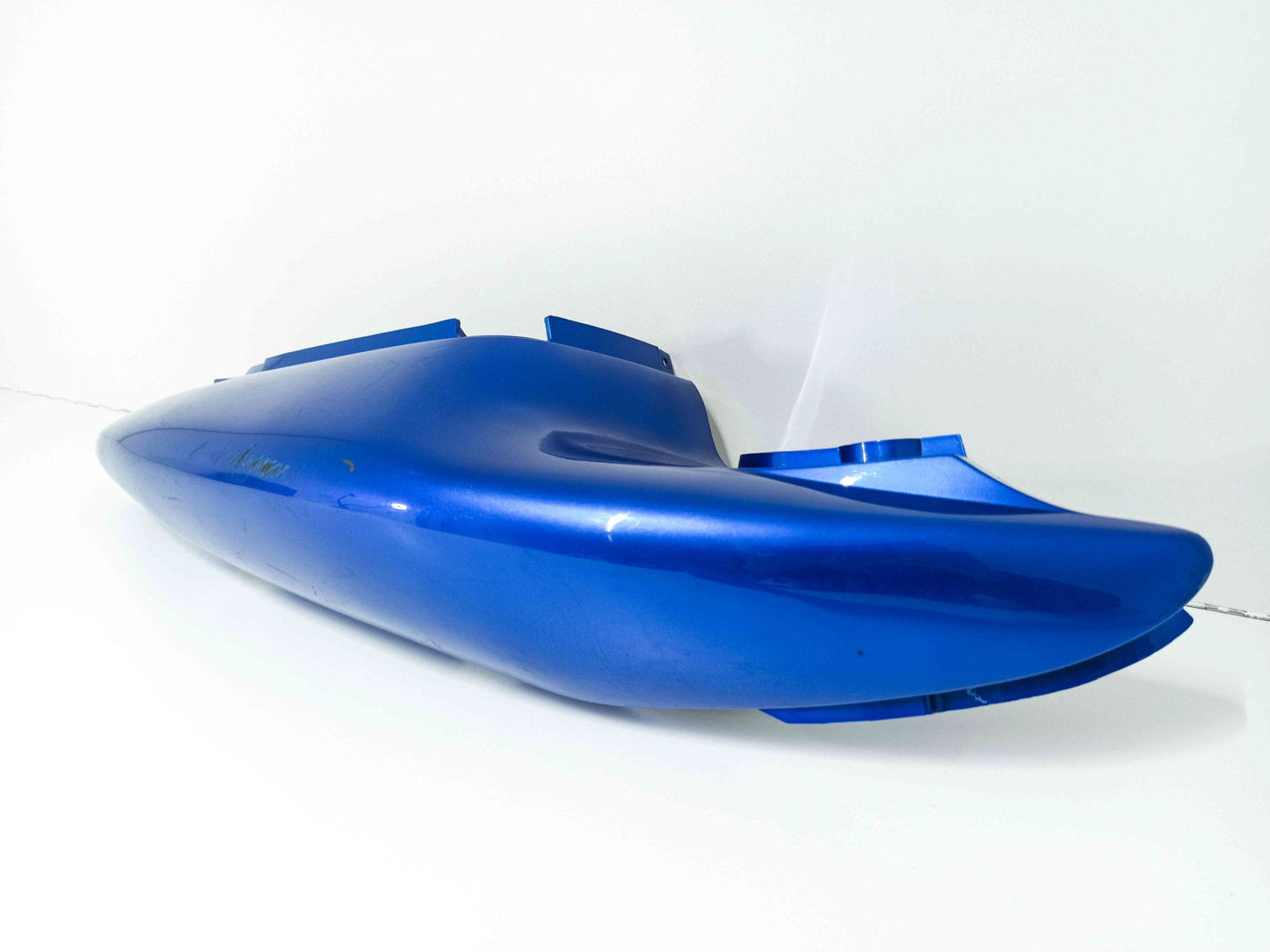 Flanc de selle droit de Suzuki 650 SV PH1 1998-2002 Bleu