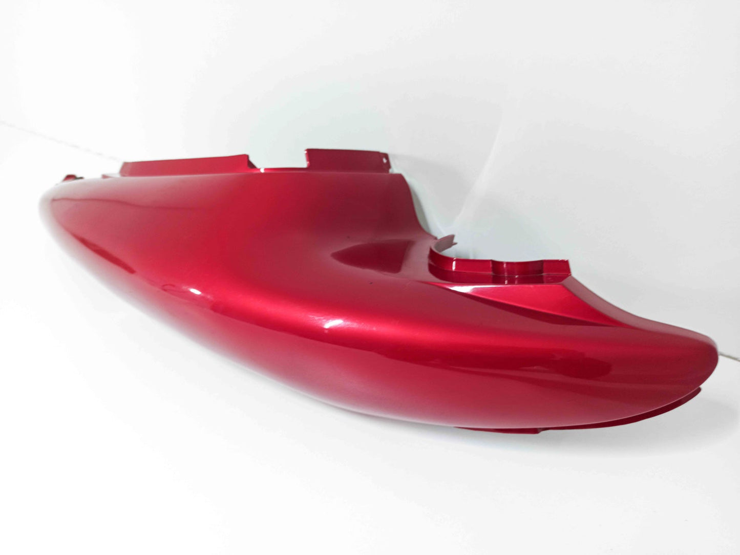 Flanc de selle droit de Suzuki 650 SV PH1 de 1999-2002 Rouge